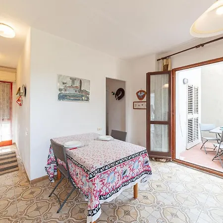 Lovely In With Kitchen Apartment
